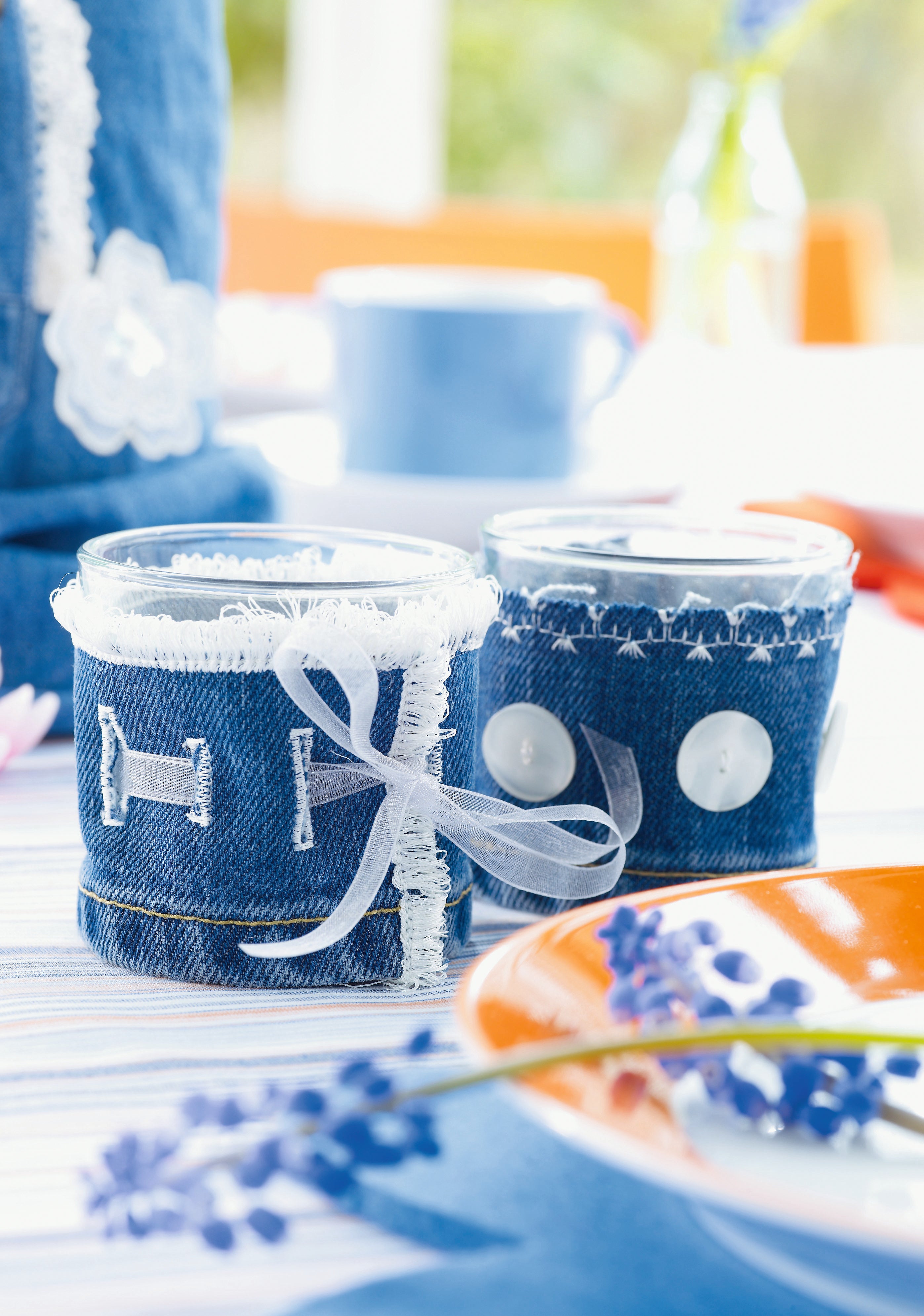 Fabric-feeding aid for sewing buttonholes (b37/b38) - BERNINA Singapore
