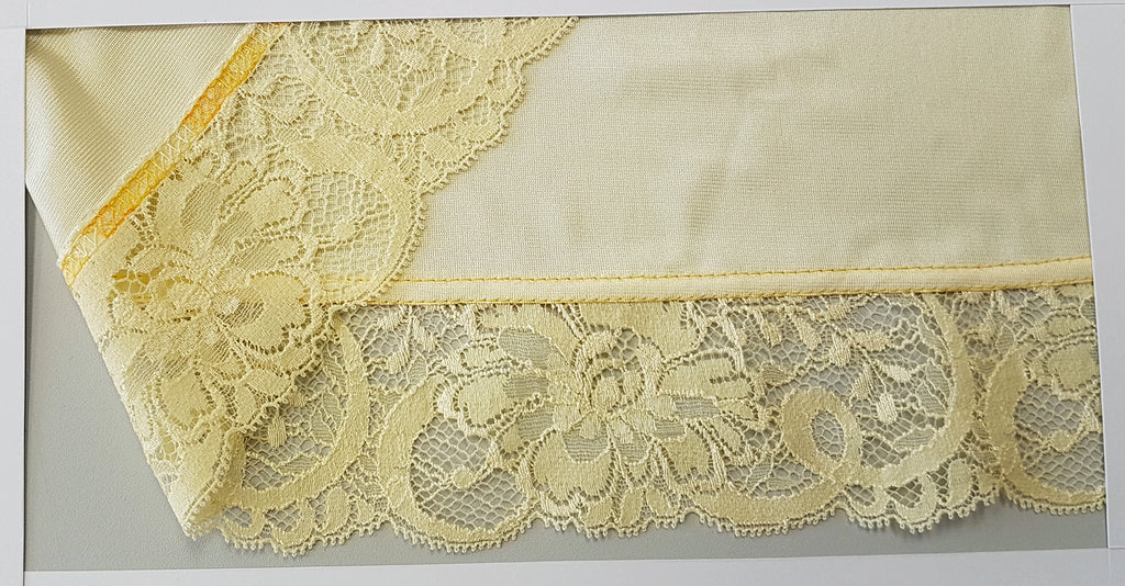 bernette Hemmer and lace foot (b42/b48) - BERNINA Singapore